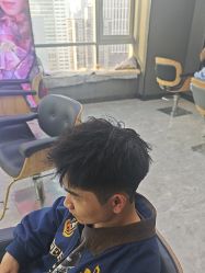 -藤野造型烫发染发