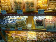 -全家便利店(上海南站站店)