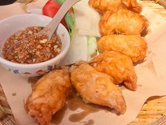 -大头虾越式风味餐厅(光明广场店)