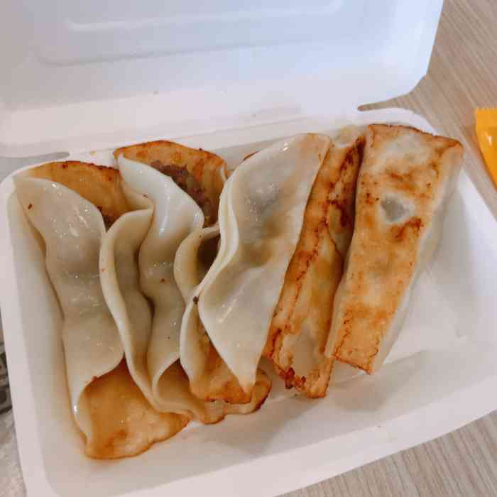 工作日中午不知道吃什么好 逛了半天美团外卖正好看到这家就下单了