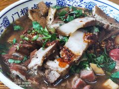 卤煮火烧-门框胡同百年卤煮(新街口店)