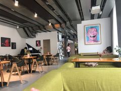 大堂-今日艺术汇书店