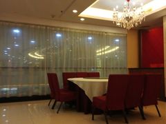 -东豪园林海鲜酒家(南港路辅路店)
