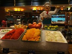 自助取餐区-广州中心皇冠假日酒店-环市食坊·海鲜自助餐厅