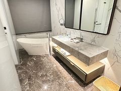 -深圳罗湖水贝IBC亚朵酒店