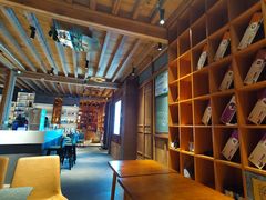 靠窗位-比顿咖啡(和顺古镇店)