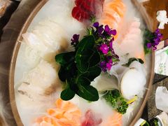 -青瓦餐厅·生鱼片·韩园烤肉(西塔店)