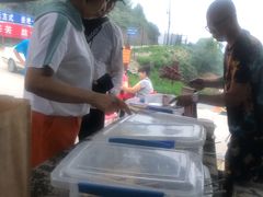 -鬼笑石后山停车场