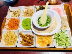 -怪噜范·老贵阳街头名小吃(鸿通城店)