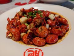 -肥肥虾庄·金牌油焖大虾(汉街SKP店)