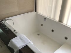 -三亚亚龙湾雅高铂尔曼别墅度假酒店
