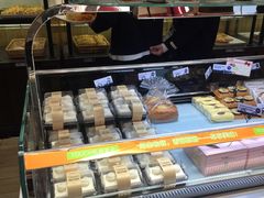 面包甜点陈列柜-TOUCH泰奇(奉贤宝龙城市广场店)
