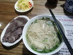 -陇上全荟兰州传统牛肉面(延吉路店)