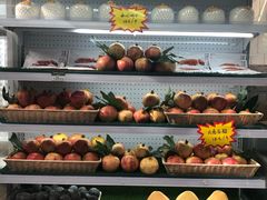 展台水果-王家渡火锅店(棕榈泉店)