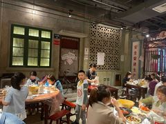 大堂-丹虾|文和友小龙虾·烙锅(陕西路旗舰店)