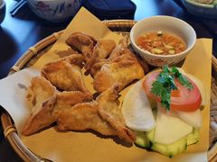 -大头虾越式风味餐厅(光明广场店)