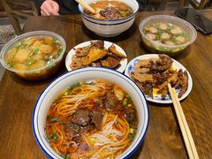 -矮子粉店1985·长沙米粉(湘春路店)
