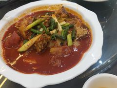 酸辣鱼-瑞丰园庭院餐厅·白族传统家常菜