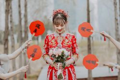 -艾朵婚纱