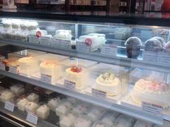 -红宝石·鲜奶小方·海派西点房(南丹店)