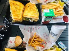 -The Habit Burger Grill 哈比特汉堡(爱琴海店)