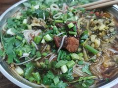 -胡记牛杂粉