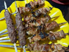 -烤肉小伙烤肉店