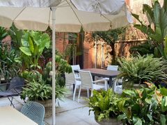 -潮一不贰·法式甜品·生日蛋糕·西式简餐(外滩店)