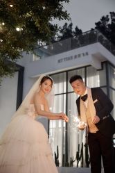 -麦田·婚纱摄影(天河新天地店)
