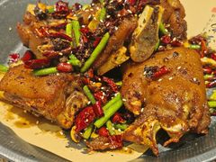 椒盐猪手-川流不息·地道川菜·小龙虾(松东路店)