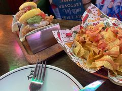 -Famous肥猫墨西哥音乐餐吧(五棵松华熙LIVE店)