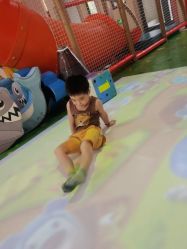 -动力星球家庭亲子游乐中心