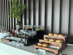 -亚洲国际大酒店·云顶阁旋转自助餐厅