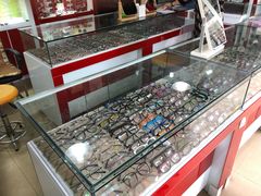 -老马眼镜店