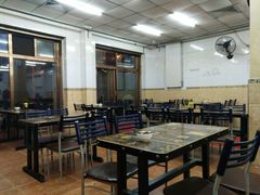 大堂-春雨羊汤店(广开四马路总店)