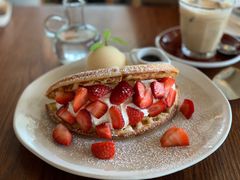 -ROAST coffee & eatery