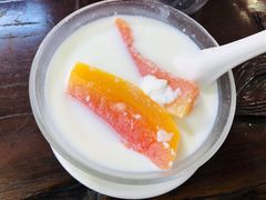 木瓜水牛奶-周大娘牛乳(旧寨古村总店)