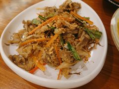 泰国香菜炒舞茸菌-曼泰·泰餐(江南环球港店)