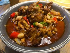 馋嘴牛蛙锅-蜜桃餐厅·伴山(湖滨商业街店)