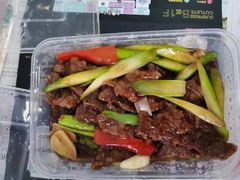 芥兰扒牛柳-北平小馆·烤鸭·家常菜(磨房北里店)