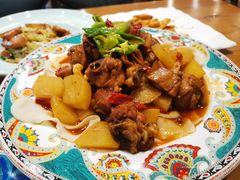 新疆沙湾大盘鸡-巴依老爷新疆美食(常营店)