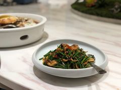 蒜苗炒海鲜-隆聚·时令海鲜(洪兴店)