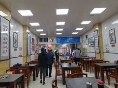 大堂-胡家包子·清真(大众巷店)