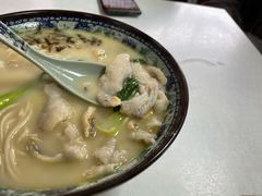 招牌黄鱼面-明呈黄鱼面馆(斜土路店)