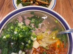 -云阿蛮云南生烫牛肉米线(奉贤路店)