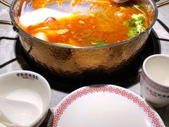-野山舂·贵州现舂酸汤牛肉(民生路店)