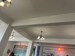 -茅屋大酒店