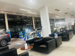 -上海宝信宝马4S店