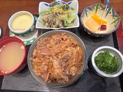 -8PINTS八品脱·日料·烧鸟·精酿小酒馆(莘庄店)