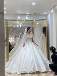 -予白婚纱礼服馆